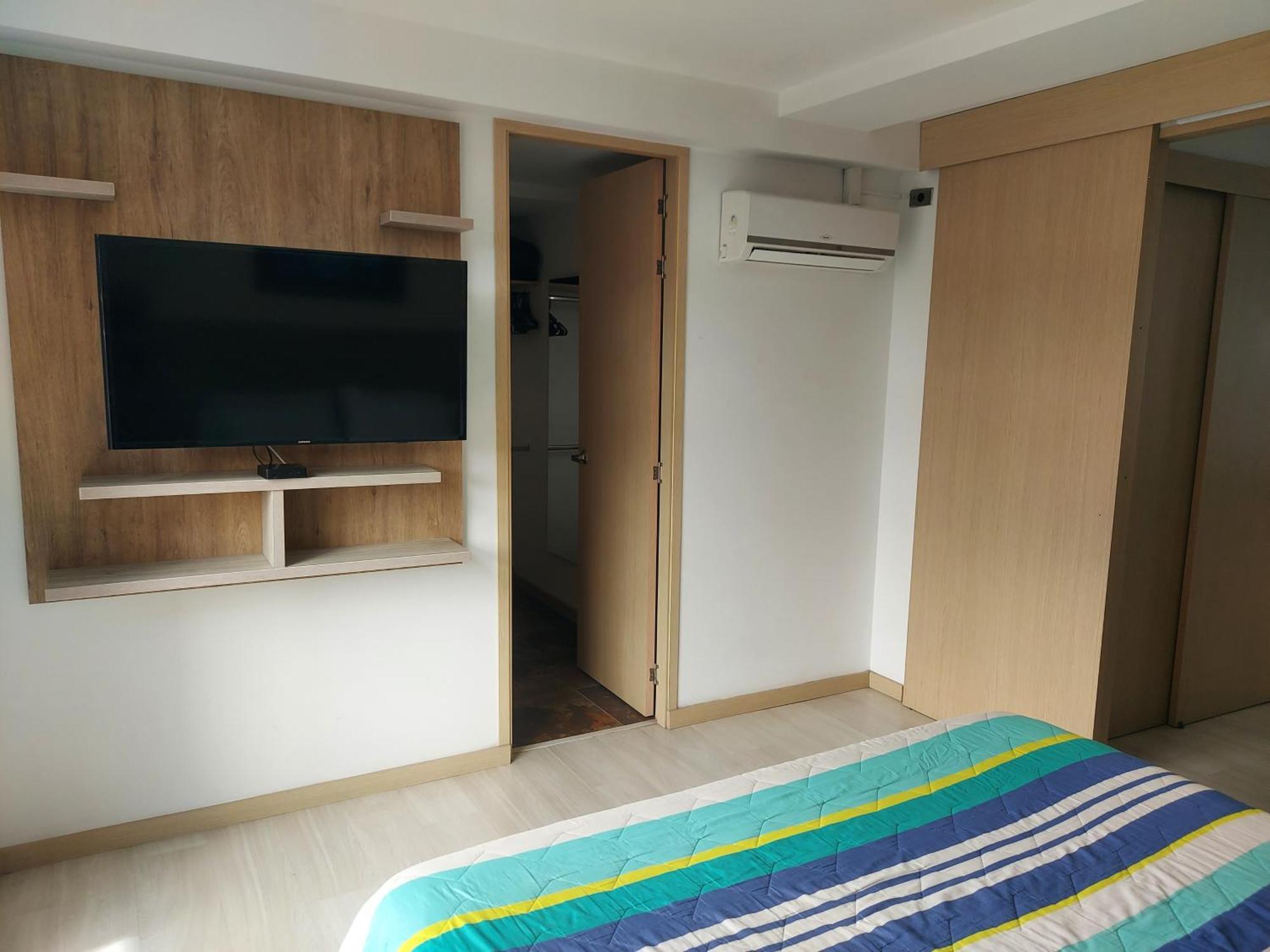San Peter Apartments Медельин Экстерьер фото